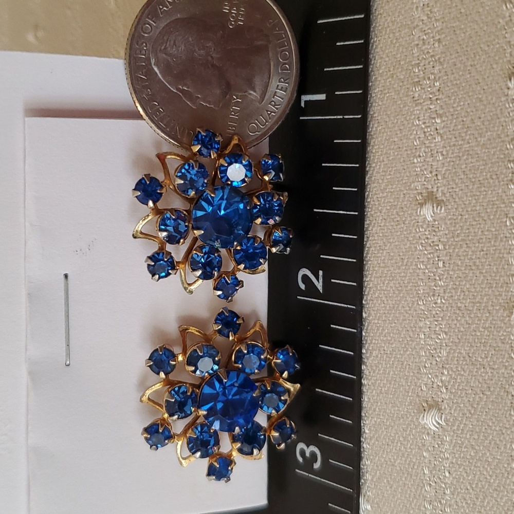Vintage Royal Blue Screwbacks - Picture 4 of 5